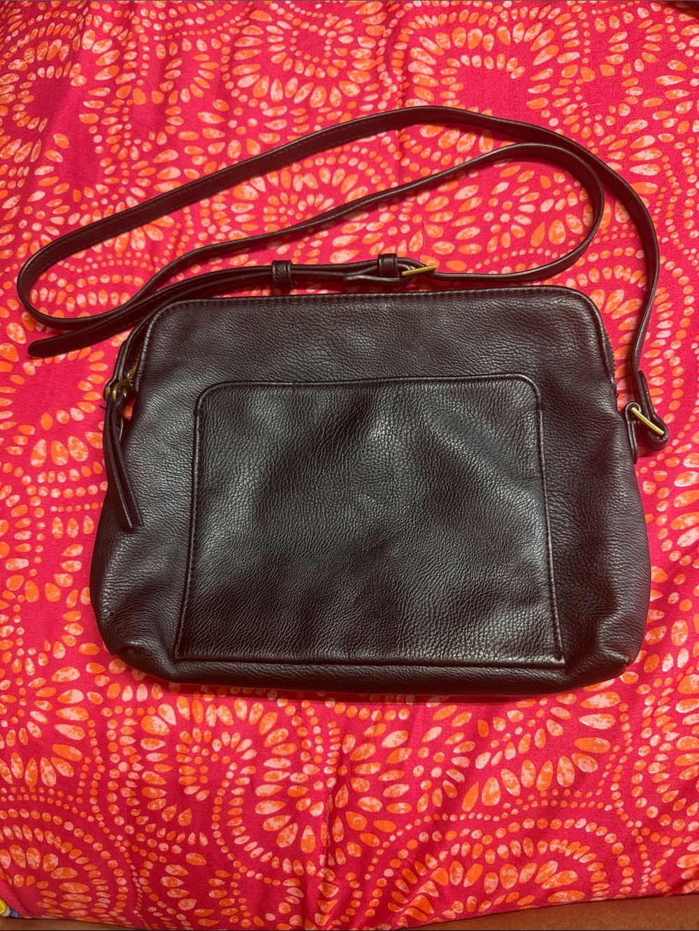 Universal Thread Black Leather Crossbody Bag with Front Pocket
